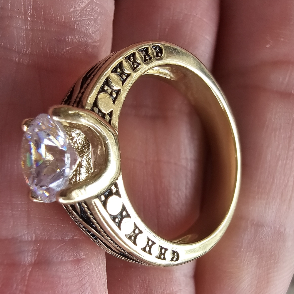 Solitaire Ring - Picture 3 of 6
